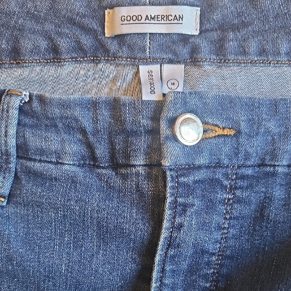 Good American Classic Blue Jeans